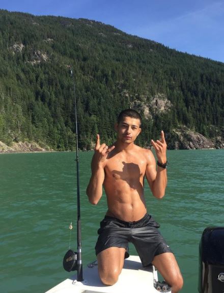 Who is Sean Mitchell? Wiki, Biography & Facts About Shay Mitchell's Brother 10 Sean Mitchell loves boating