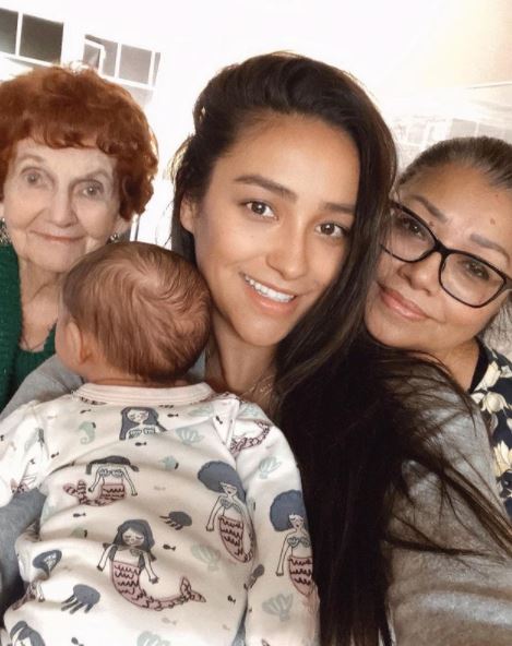 Who is Sean Mitchell? Wiki, Biography & Facts About Shay Mitchell's Brother 5 Sean Mitchell mother and sister