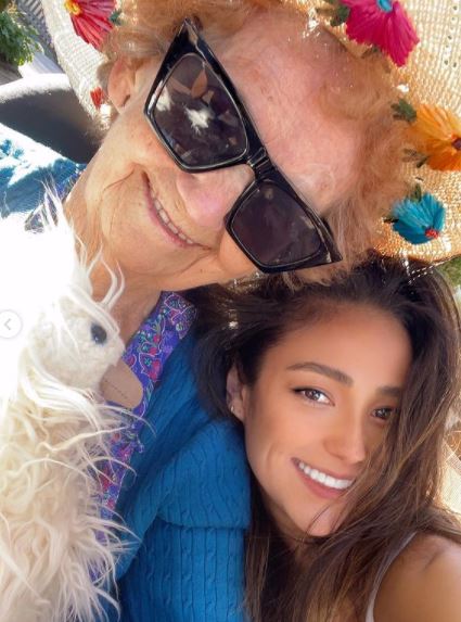 Who is Sean Mitchell? Wiki, Biography & Facts About Shay Mitchell's Brother 4 Sean Mitchell sister and grandmother