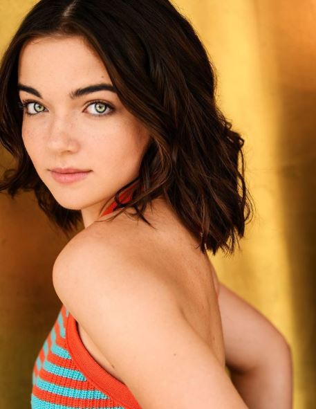 Taegen Burns Wiki, Age, Height, Family, Boyfriend, Movies, Net worth & More 13 Taegen Burns bio