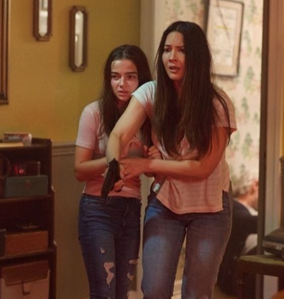 Taegen Burns Wiki, Age, Height, Family, Boyfriend, Movies, Net worth & More 9 Taegen Burns played the role of Ashley along with Olivia Munn as Dahlia