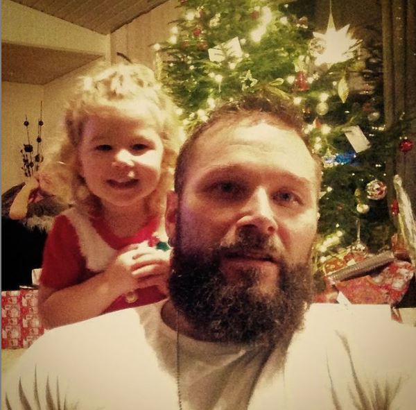 Who is Daniel Stisen? Wiki, Biography, Net worth, Age, Wife, Movies, Workout, Family, Height & More 15 Daniel Stisen celebrated Christmas