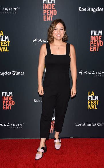 Who is Kay Cannon? Bio, Wiki, Age, Husband, Net worth, Kids, Family, Career, Height & More 15 Kay Cannon's height