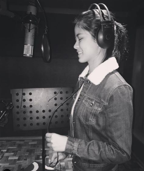 Who is Kisses Delavin? Biography, Wiki, Height, Weight, Age, Husband, Parents, Net worth & More 9 Kisses Delavin as a singer