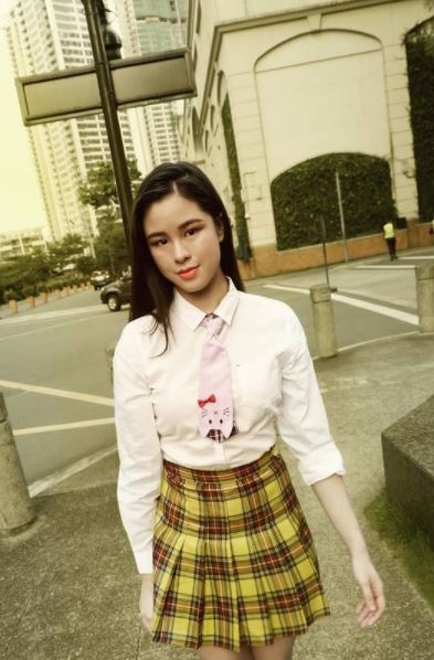 Who is Kisses Delavin? Biography, Wiki, Height, Weight, Age, Husband, Parents, Net worth & More 3 Kisses Delavin's education