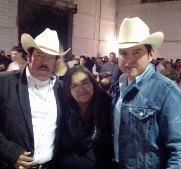 Who is Lalo Mora? Wiki, Biography, Net worth, Age, Wife, Kids, Career, Family, Height & More 6 Lalo Mora with his wife and son