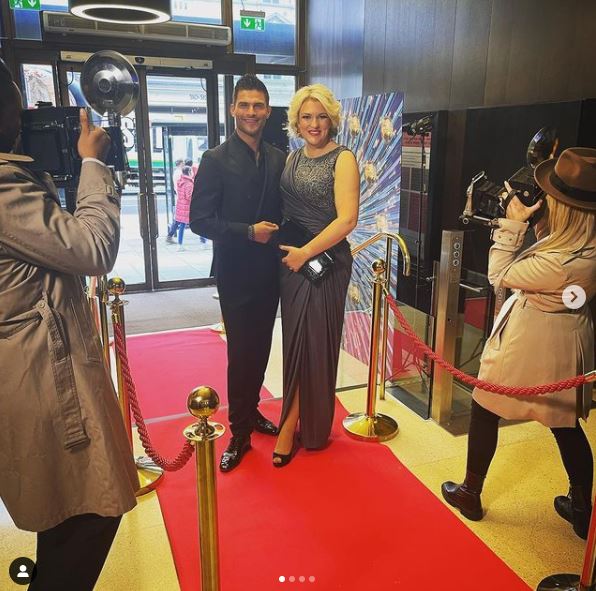 Who is Sara Davies? Biography, Wiki, Net worth, Husband, Age, Kids, Parents, Height, Weight & More 14 Sara Davies appeared on Red Carpet