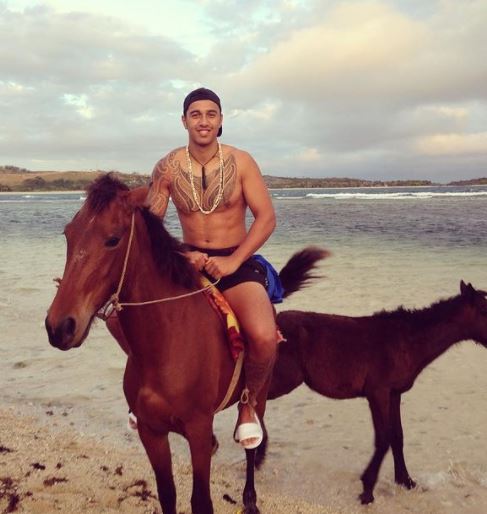 Who was Sean Wainui? Biography, Wiki, Wife, Parents, Ethnicity, Age, Net worth, Death, Height & Facts 13 Sean Wainui loves horse riding
