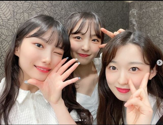 Who is Seo Youngeun? Wiki, Biography, Height, Age, Net worth, Boyfriend, Parents, Ethnicity & More 9 Seo Youngeun with her friends Arai Risako and Murakami Yume