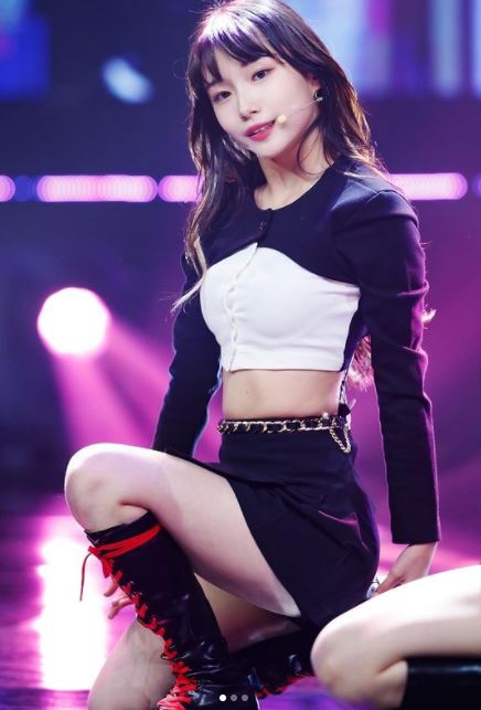 Who is Seo Youngeun? Wiki, Biography, Height, Age, Net worth, Boyfriend, Parents, Ethnicity & More 7 Seo Youngeun's physical appearance