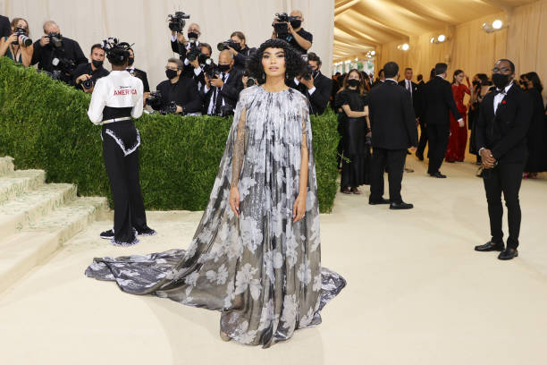 Who is Sophia Roe? Wiki, Biography, Height, Age, Net worth, Husband, Parents, Ethnicity & More 9 Sophia Roe appeared in Met Gala 2021