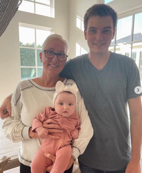 Tara Henderson Wiki, Biography, Net worth, Age, Husband, Children, Family, Ethnicity, Height & More 4 Tara Henderson's mother and brother with Tatum Ann Marie
