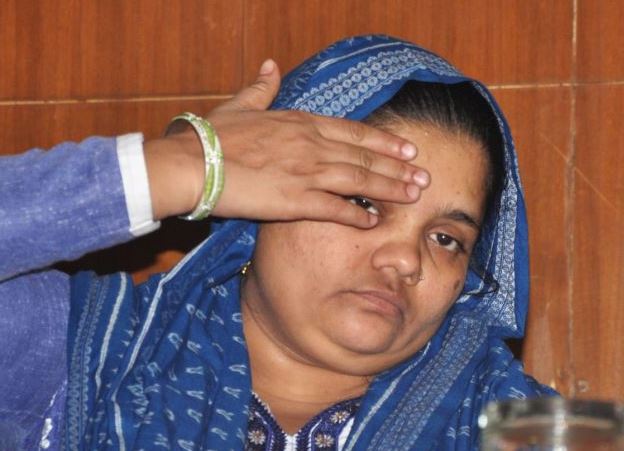 Bilkis Bano Wiki, Age, Husband, Case, Daughter, Parents, 2002 Gujarat Riots, Biography, Career, Young 4 Bilkis-Bano-bio