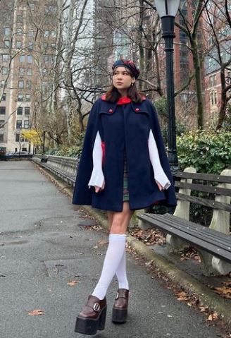 Ester Dobrik Biography, Age, Net Worth, Height, Boyfriend, Family, College & Wiki 11 Ester Dobrik height