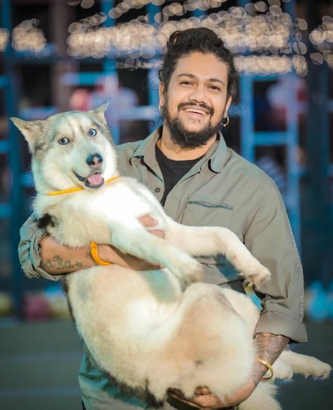 Hansraj with his pet dog