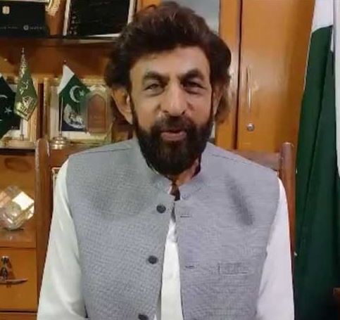 Malik Bostan Wiki, Net Worth, Wife, Kids, Age, Family, Education, Biography & More 8 Malik Bostan bio