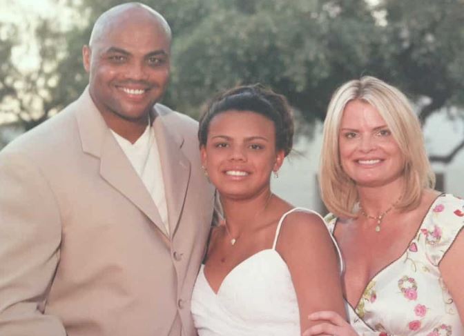 Who is Maureen Blumhardt? Wiki, Age, Height, Net worth, Family & Facts About Charles Barkley's Wife 9 Maureen with her husband Charles Barkley and daughter Christiana Barkley