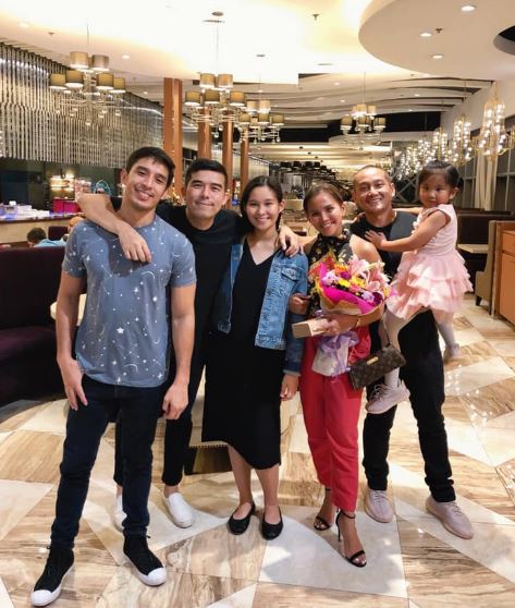 Who is Ali Khatibi? Wiki, Biography, Wife, Kids, Parents, Net Worth, Age, Height & More 2 Ali Khatibi and his friends