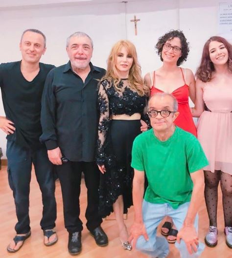 Barbara Exignotis: Wiki, Biography, Age, Husband, Family, Net Worth, Height & More 7 Barbara with her family