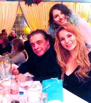 Barbara Exignotis: Wiki, Biography, Age, Husband, Family, Net Worth, Height & More 4 Barbara with her husband Nino Frassica and daughter Valentina