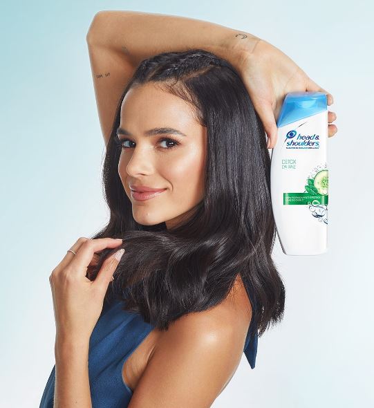 Bruna Marquezine endorses brands