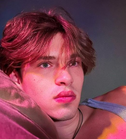 Chase Stobbe Wiki, Biography, Age, Height, Net Worth, Girlfriend, Family & More 2 Chase Stobbe Wiki, Biography, Age, Height, Net Worth, Girlfriend, Family