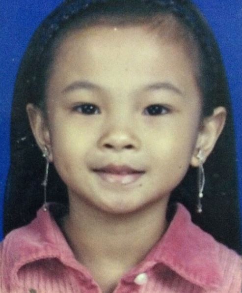 Angeli Khang Wiki, Age, Boyfriend, Parents, Net Worth, Nationality, Height, Biography & More 3 Childhood photo of Angeli