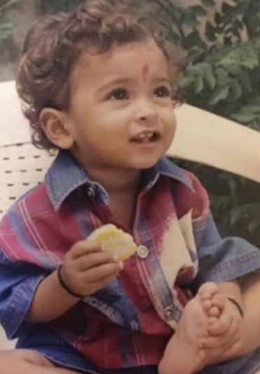 Saloni Singh (Saloniyaapa) Wiki, Height, Birthday, Boyfriend, Parents, Net worth, Biography & More 3 Childhood photo of Saloni