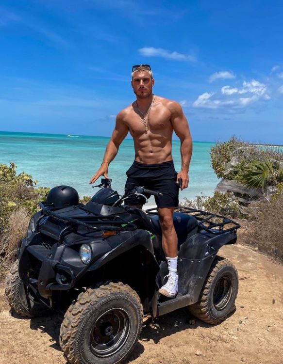 Chris Appleton Wiki, Net Worth, Ex-Wife, Daughter, Height, Age, Family, Biography & More 2 Chris Appleton bio