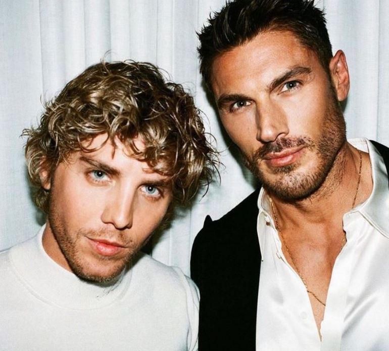 Chris Appleton Wiki, Net Worth, Ex-Wife, Daughter, Height, Age, Family, Biography & More 5 Chris got engaged to Lukas Gage
