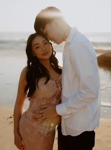 Ellerie Marie Wiki, Age, Height, Boyfriend, Parents, Net worth, Biography & More 4 Ellerie Marie with RiceGum