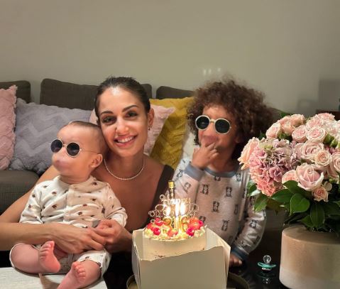 Hiba Abouk Age, Religion, Children, Height, Parents, Nationality, Husband, Biography & More 8 Hiba with her kids