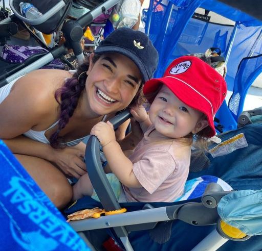 Janet Von Schmeling Wiki, Age, Net Worth, Kids, Family, BIO & Facts About Drake Bell's Wife 5 Janet Von with her son