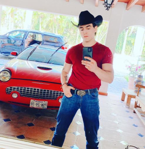 Julian Figueroa Wiki, Age, Spouse, Family, Cause of Death, Net Worth, Biography & More 5 Julian Figueroa net worth