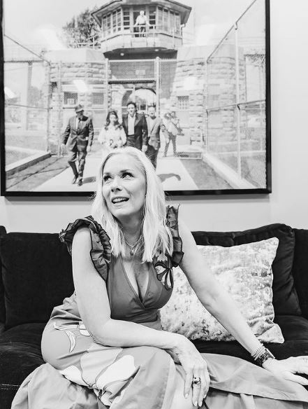 Leanne Morgan Wiki, Age, Husband, Children, Family, Net Worth, Height, Biography & More 2 Leanne Morgan wiki