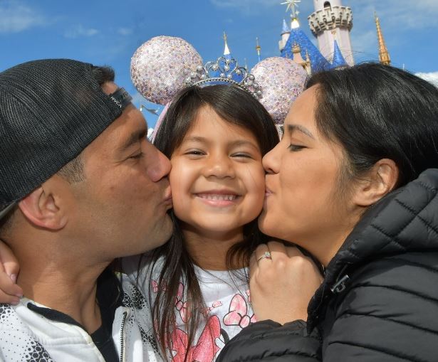Maia Kealoha Wiki, Height, Birthday, Parents, Ethnicity, Net worth, Biography & More 5 Maia with her parents Brittney Kealoha and Mr. Kealoha