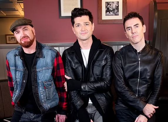 Who was Mark Sheehan? Biography, Age, Wife, Parents, Death Reason, Wiki, Girlfriend & More 3 Mark Sheehan and other band members