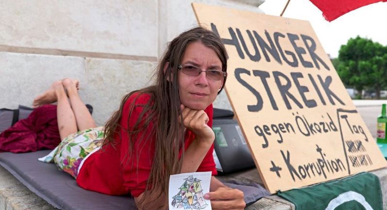 Martha Krumpeck (Climate Activist) Wiki, Age, Husband, Family, Net Worth, Biography & More 5 Martha Krumpeck family