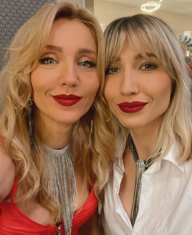 Monica with her sister Anna Odagiu