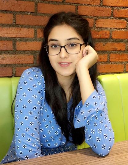 Sakshi Vaidya photos
