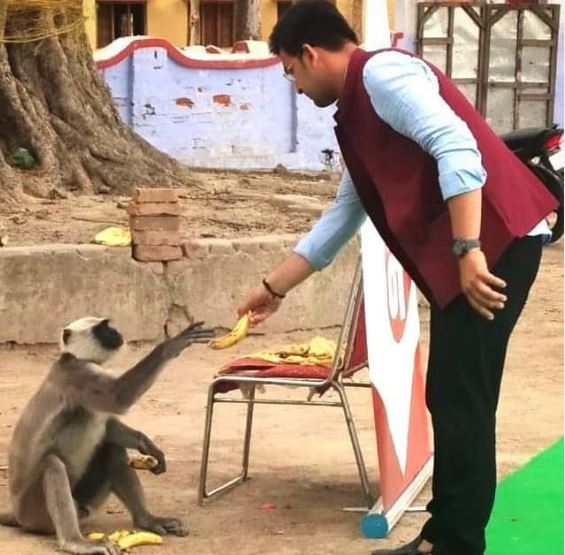 Shubhankar Mishra Age, Wife, Biography, Wiki, Family, Qualification, Net Worth & More 12 Shubhankar is an animal lover
