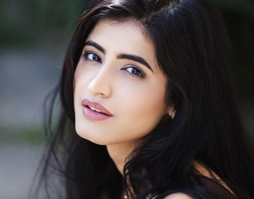 Vinali Bhatnagar Age, Wiki, Biography, Height, Parents, Boyfriend, Net Worth & More 12 Vinali Bhatnagar facts