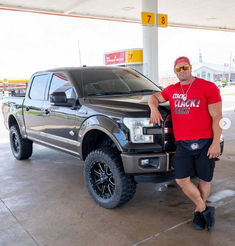 Aaron W Reed Wiki, Biography, Height, WWE, Book, Diet, Workout, Lifestyle, Net worth, Wife, Parents & More 7 Aaron W Reed wiki