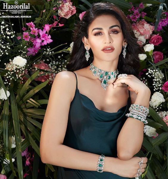 Aditi Arya bio