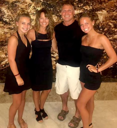Barry Morphew Wiki (Suzanne Morphew's Husband), Age, Daughters, Family, Net Worth, Biography & More 4 Barry with his family