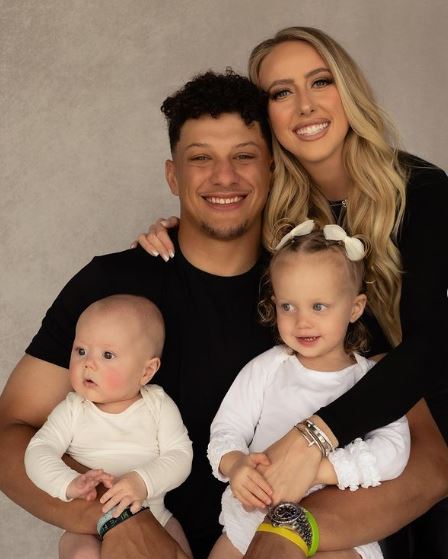 Brittany Mahomes Wiki, Age, Height, Net Worth, Husband, Kids, Parents, Biography & More 5 Brittany with her hubby and kids