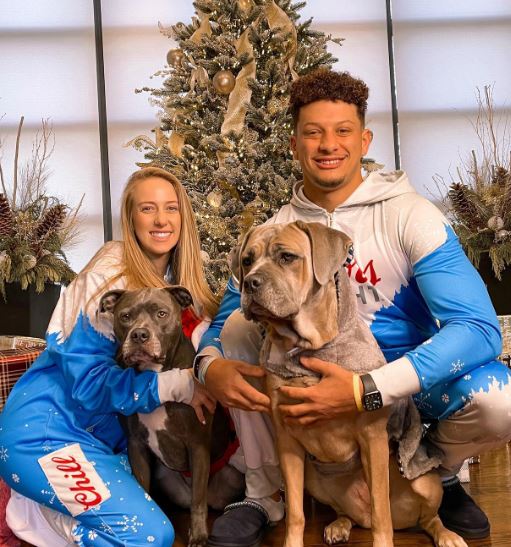 Brittany Mahomes Wiki, Age, Height, Net Worth, Husband, Kids, Parents, Biography & More 11 Brittany with her pet dogs