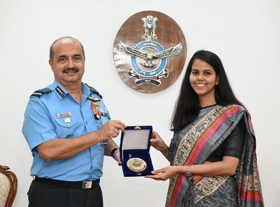 Ishita Kishore (UPSC Topper) Biography, Wiki, Age, Parents, Education, Boyfriend, Marksheet & More 6 Ishita is an IAS officer