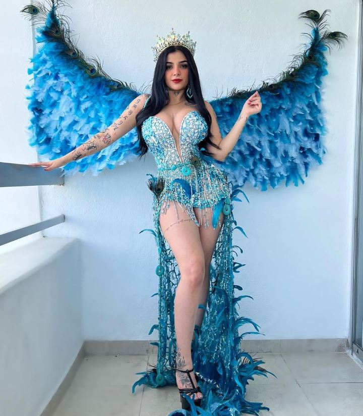 Karely Ruiz Wiki: Biography, Age, Height, Net Worth, Boyfriend, Parents, Nationality & More 12 Karely Ruiz height