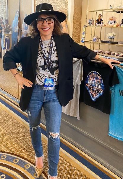 Linda Yaccarino Biography, Wiki, Age, Husband, Children, Net Worth, Education, Family & More 2 Linda Yaccarino height